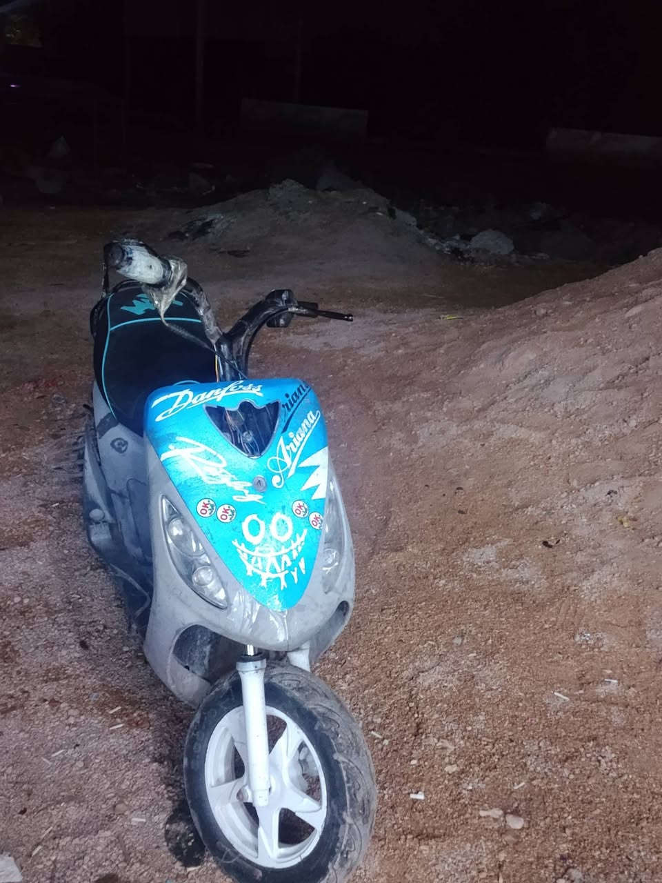 السلام عليكم دراجه للبيع ماكس منغولي دراجه نظيفه والسعر 450 بيها مجال وهذا رقم الهاتف اللي يريد يتصل ***********
