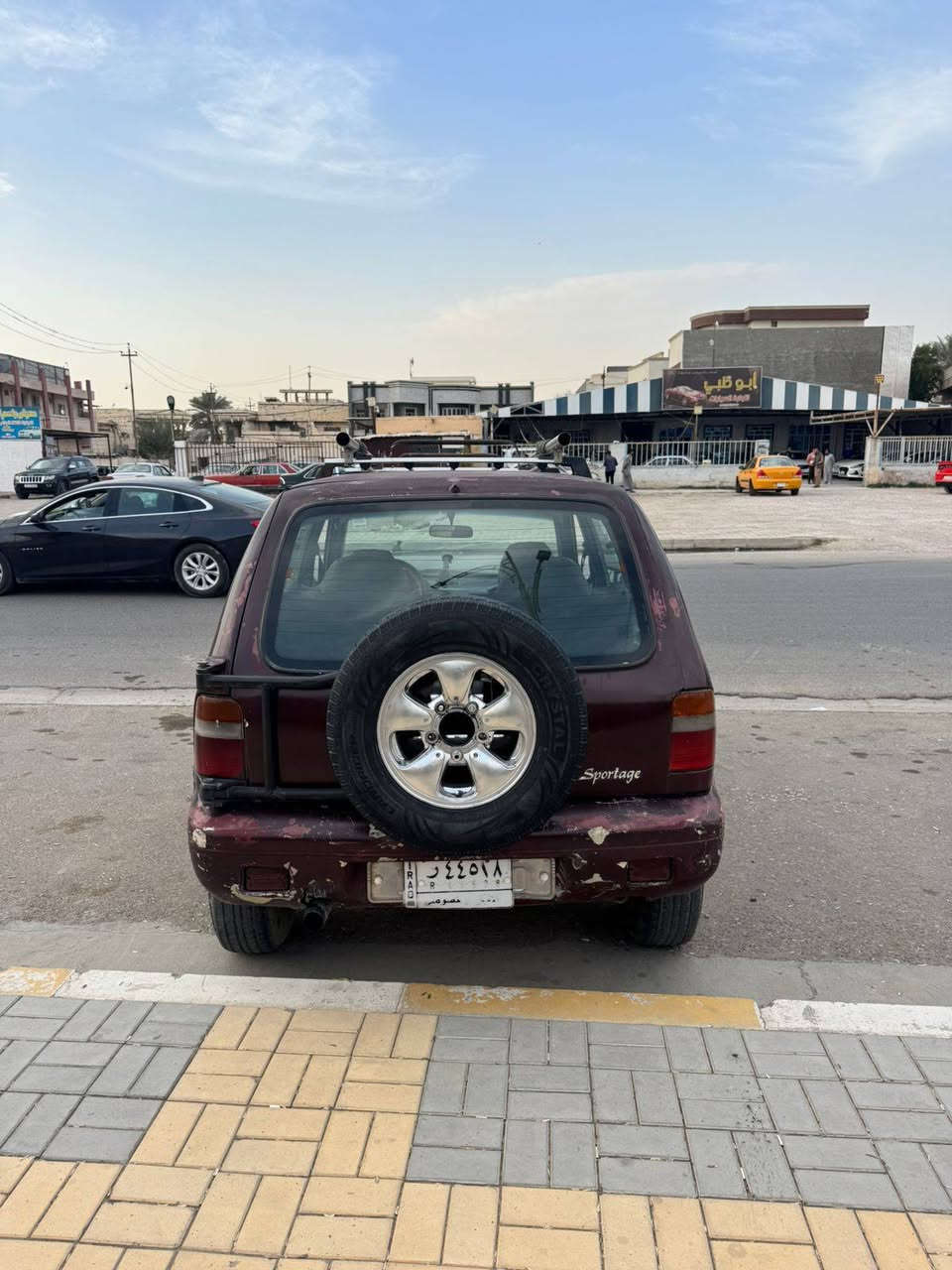 السلام عليكم سبورتج 94كير ومحرك مكفولات كير اوتوا السياره يرادله فرن مسمكره وكامله كهربائيات شغاله عارضه 25وبيه مجال بسيط مكاني ابي غريب ***********
