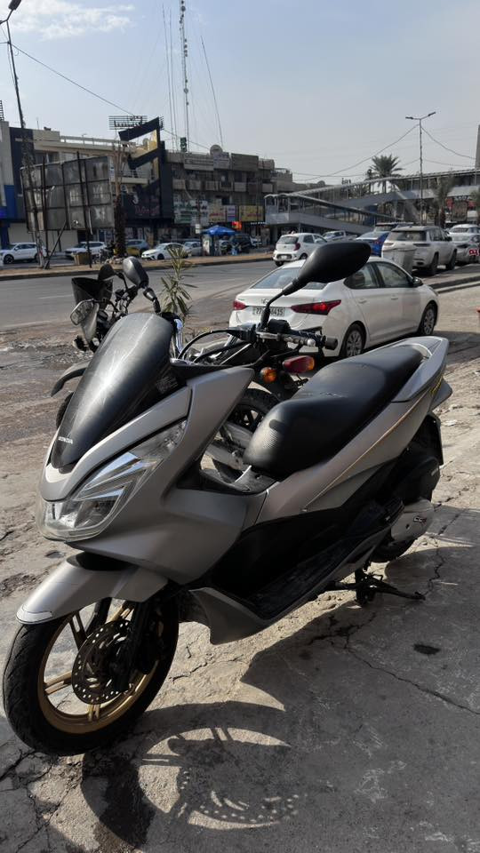 سلام عليكم بي سي اكس جيل الثاني ياباني مكينه 150دراجه خير من الله حلوه ونضيفه ومكفوله بيها نواقص بسيطه مثل ملج خلفي ودشبول ميشتغل السعر 13$ وبي مجال بسيط تجي وتشلع عيوني  للاستفسار التصال *********** 
واتساب ***********
