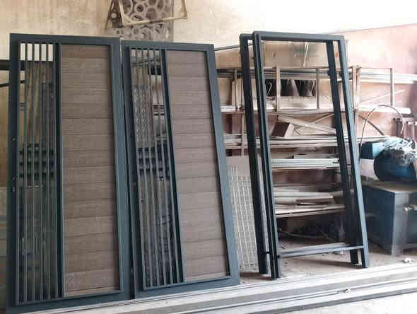 حداده وبلاستيك والمنيوم ؏ طلب شغل درجه اولى اشنو اللي تريدو ابواب شبابيك حديد بلاستيك يسوي 
ابو فهد الحداد *********** هذا رقمو بي واتساب التواصل ؏ رقم او ؏ واتساب
