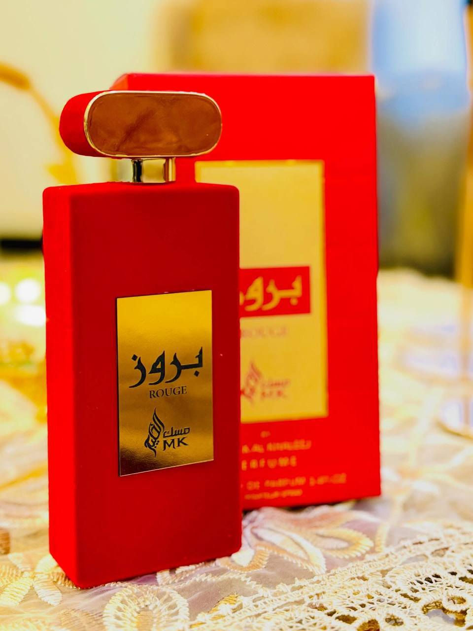 ♥️ عطر بروز الأحمر ❤️

وصف العطر:
- عطر بروز الأحمر يمتاز بفخامة التصميم، مناسب لجميع الأوقات 💝💝. 
- بلون الغموض وهالة الفخامة التي يصنعها، عطر ناعم وخفيف 🌹🌹.
- يعتبر من العطور التي تعطي حضورًا قويًا وتجعل من يستخدمه ينظر للحياة بعيون مختلفة وملونة.

المكونات:
- يمزج حبات الفواكه المختلفة❣️.
- يحتوي على لمسات من الجاردينيا لتعزيز الشعور بالسعادة 🌸🌸.

اضمنلج الكل راح يسئلج على نوع العطر 🌹
متوفر الان فقط الاصلي 🔴
أبهج جميع حواسك بأرقى مكونات العطور، الرمادي, الأنبار


**إذا كنت صاحب هذا الإعلان وتريد حذفه لأي سبب، رجاءا أرسل رسالة إلى الدعم الفني**