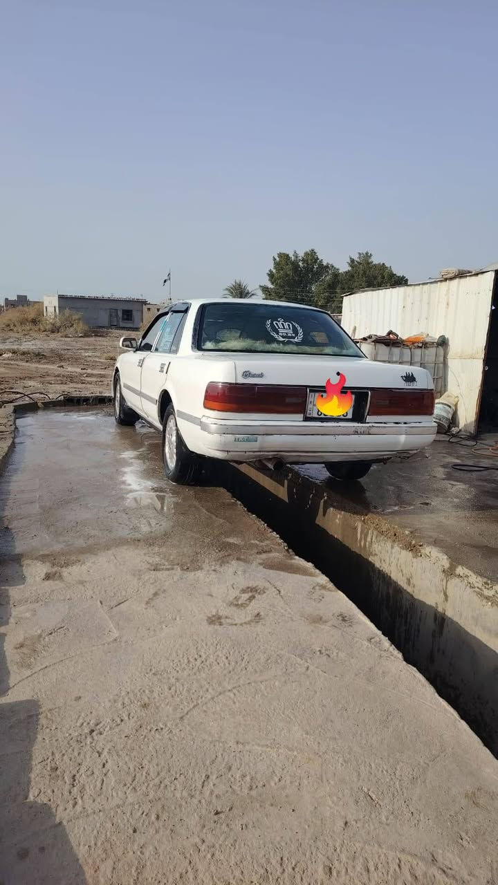 سلام وعليكم سياره بسمي مارك كربلائي رقم جديد سنويه لل29 مكينه ونجي سعر 55 وبيه مجال  مكان السيارة البصره رقمي  ***********
