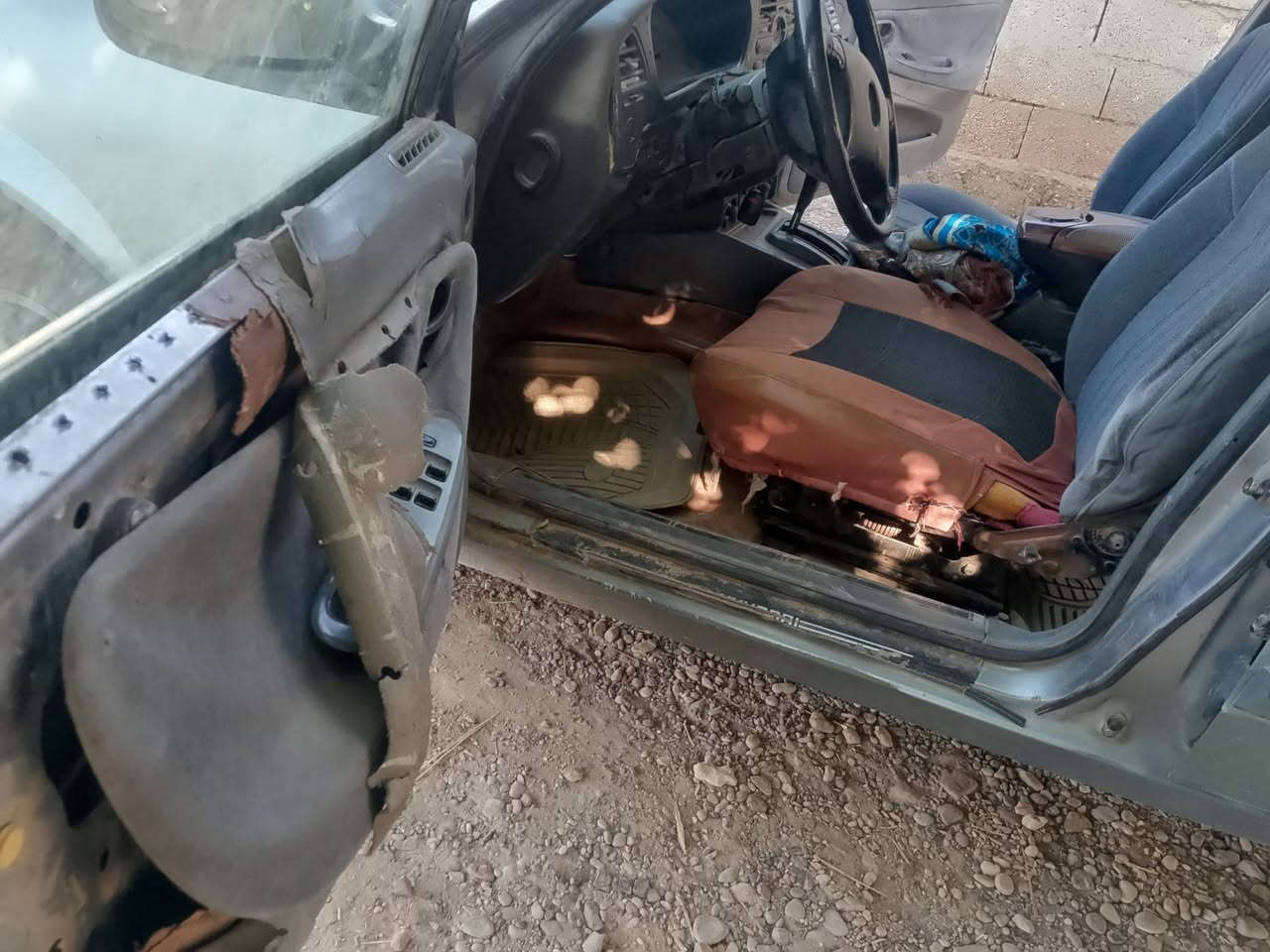 سياره دايو فراشه محرك و كير واكسن شرط نضيف والكشر مبين بل عين السعر 22وبيها مجال الاستفسار الاتصال على رقم ***********
