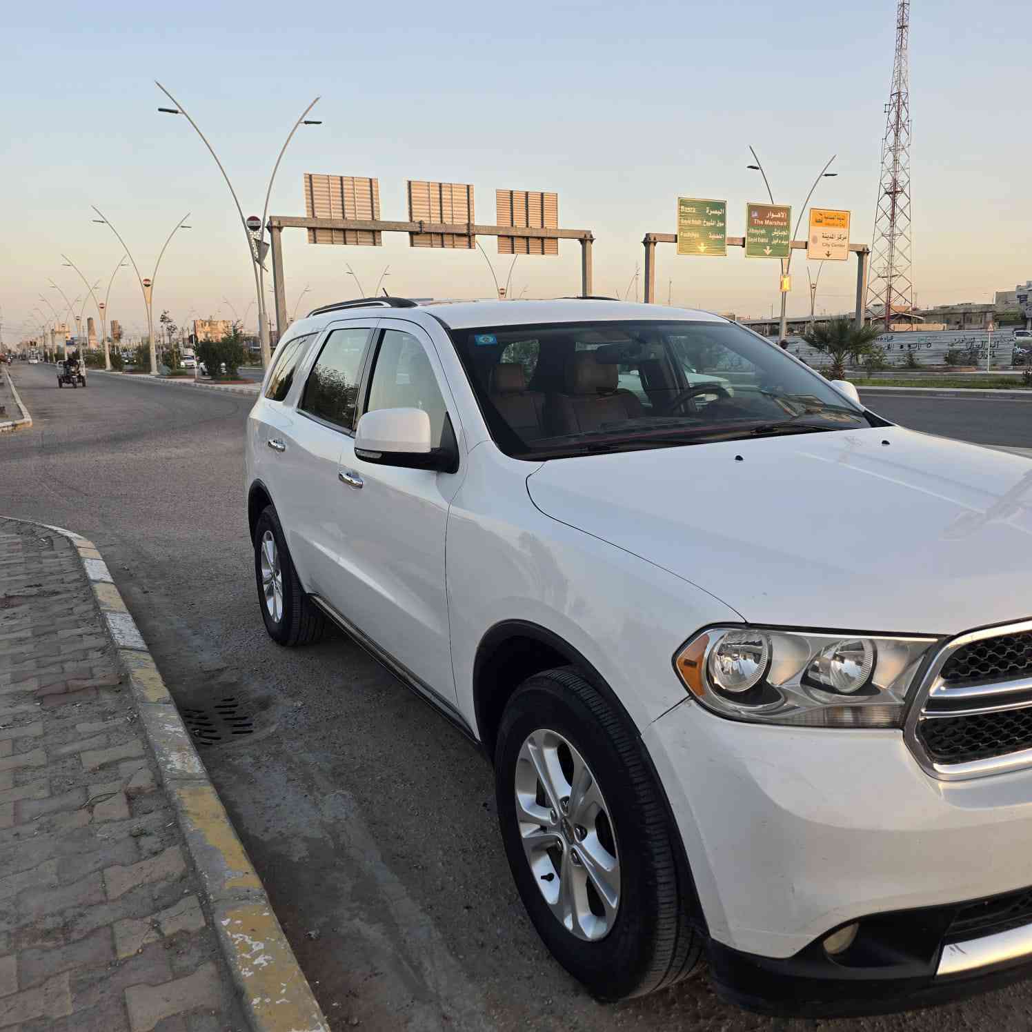 دورنكو موديل 2013 امريكي ماشيه 158ميل جلد صندوق كهرباء بصمه بيه صبغ باب السائق وباب خلفي اليمين سياره جاهزه من حداديه وتبريد ومحرك 3600 السعر 185 الناصريه المركز رقم الهاتف ***********
