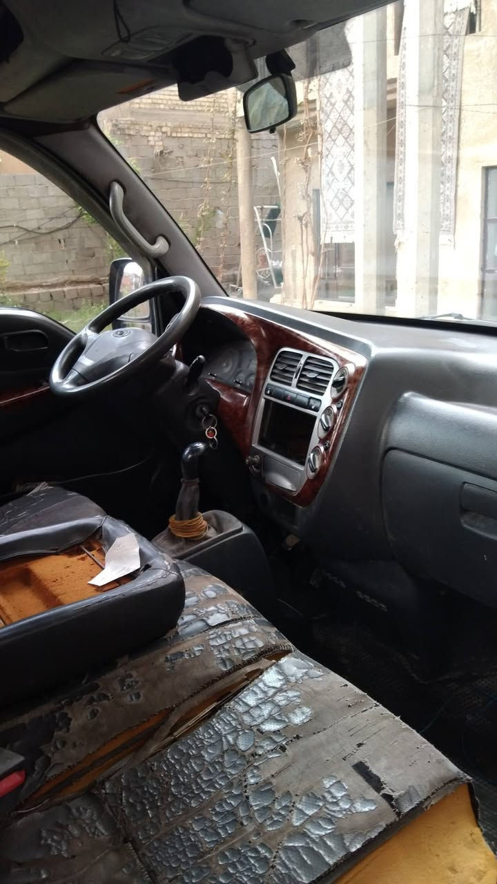 السلام عليكم كيا حمل السعر ٧٥
رقم انكليزي بغداد 
بسمي تحويل مباشر 
موديل ٢٠٠٦
كفاله من البارد
مكينه كير اكسل كفاله 
تخم تاير جديد 
صدر جديد 
العنوان البلديات 
رقم الهاتف ***********
