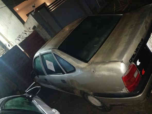 السياره البيع والشراء يتصل *********** مكان السياره سامراء السعر ٢١ وبيها مجال
