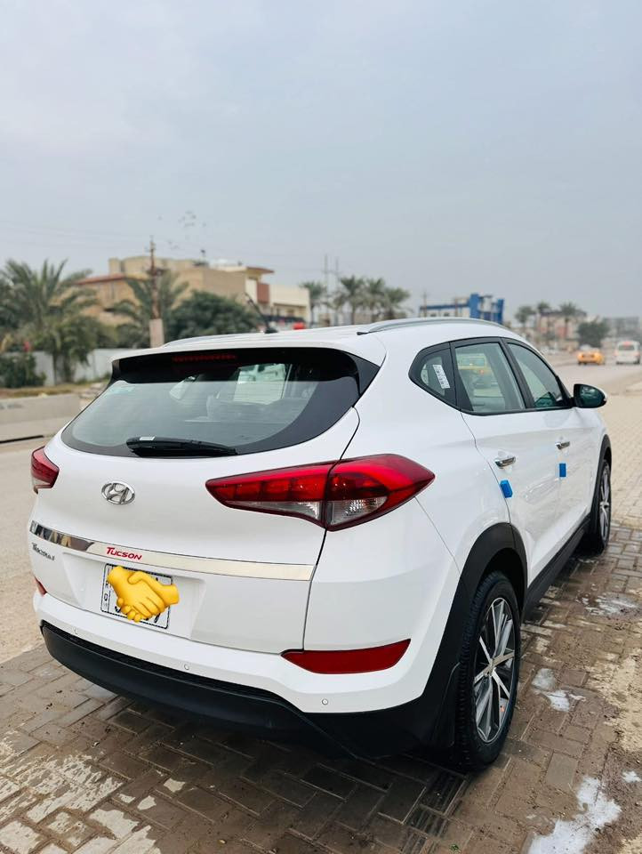 توسان 2017 خليجي مكفوله
عدا بارد بالجاملغ الايسر كد شبر والباقي مكفول
 كير محرك صدر باتري تايرات سياره جاهزه للاخير 
السعر182وبيه مجال مكان السياره بالزعفرانية
للاستفسار ***********
