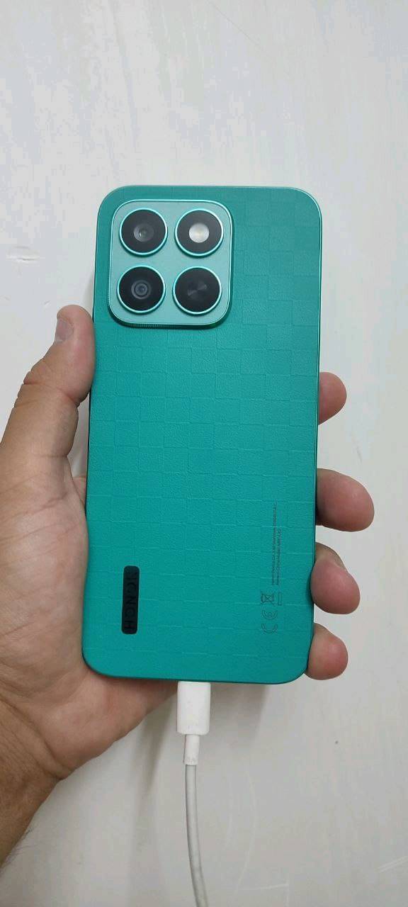 الديوانيه ويوجد توصيل جهاز هونر x8c ذاكره 256 الجهاز نضيف فقط فطر بالبلازمه الخارجيه وليس بالشاشه يشهد الله ما مأثر على الشاشه ولا اللمس ابدا فقط بالبلازمه الخارجيه اي استفسار موجود واتساب