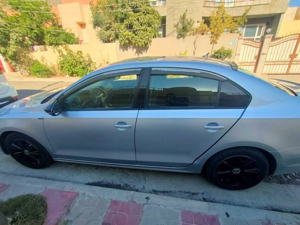 جیتا ٢٠١٥ بێ توربو خلیجی 
بێ سبغ
١١٠ و مجال
*********** سميل, دهوك
