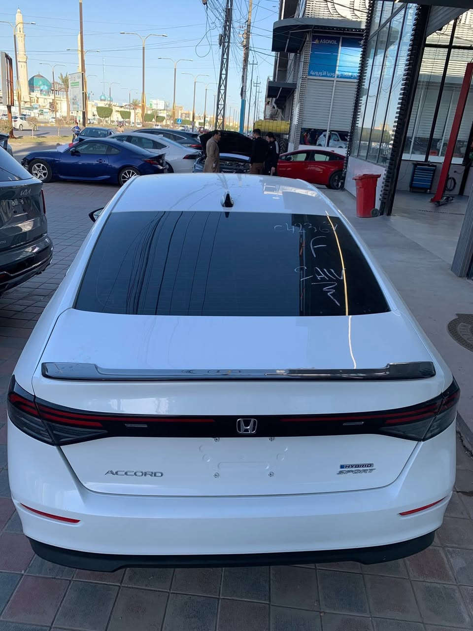 Honda Accord 2024 Sport
🚗 هوندا أكورد 2024 Sport هايبرد سبورت للبيع 🚗

✔️ محرك 2.0 لتر – 4 سلندر

✔️ 146 حصان

✔️ دفع أمامي FWD

✔️ فئة سبورت – مواصفات حلوة واقتصادية بالبنزين

✔️ السيارة نظيفة جداً وجاهزة للاستخدام

🔹 الحادث موضح بالصور !!!

🔹 السيارة بحالة ممتازة 

ممشى 10,000ميل 
💵 السعر: 18,800 دولار

📍 الفلوجة - الانبار
للتواصل والاستفسار:  ***********
