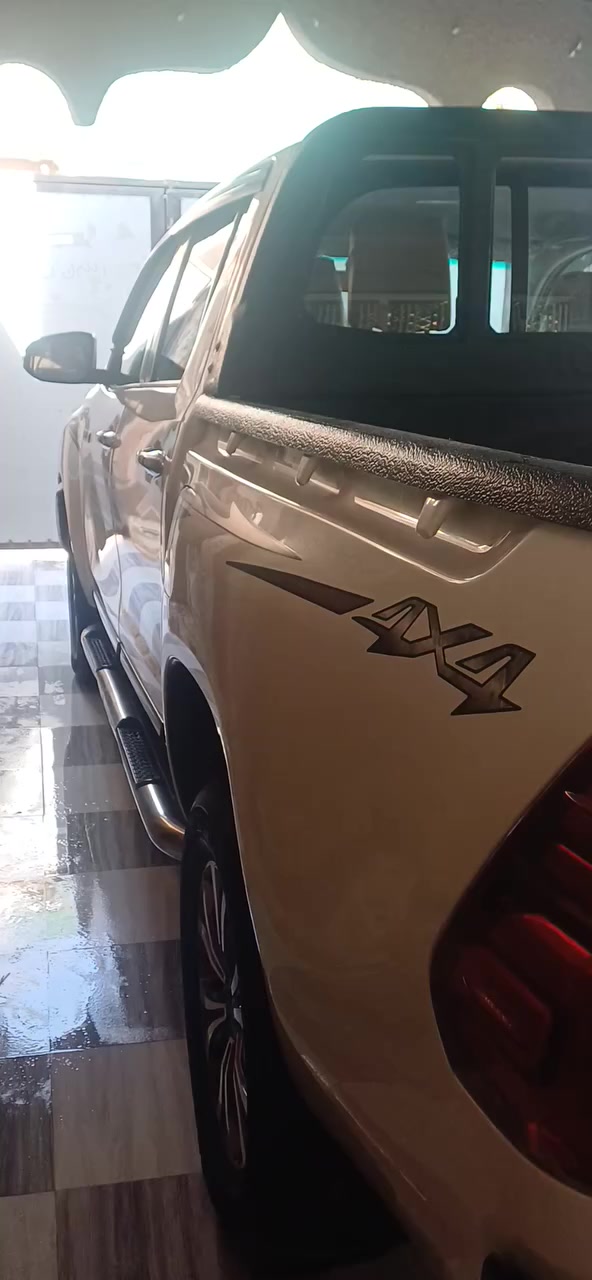 اللهم صلي على محمد وآله 
هايلكس سعودي اوتوماتيك رقم بغداد عاليه
مكفول بسمي شخصيا 
رقم انكليزي
للبيع وترهم
 امراوس 
 مواصفات السعودي معروفه
 تليفون ***********
اي استفسار عل خاص وتدلل
بيه وتساب
