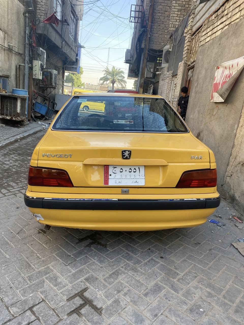 السلام عليكم بيجو بارص 2015 كير ومكينة خير من الله رقم نكليزي باقي على الاستلام بسمي السيارة سونارهة موجود بلصور  مابيهة تبديل ولا هلالات سعرهة 50  وبيهة مجال مكاني مدينة الصدر وباقي التفاصيل خابر وبلخدمة وموجود خاص رقمي ***********
