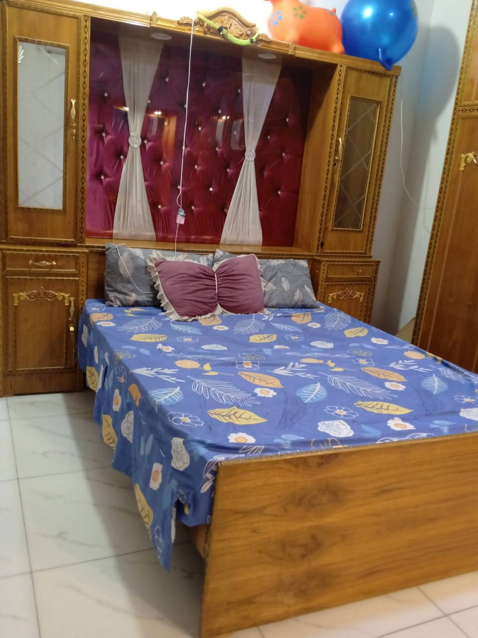 ب 750 وبيها مجال الي يريد يتصل على هاذا الرقم ***********
