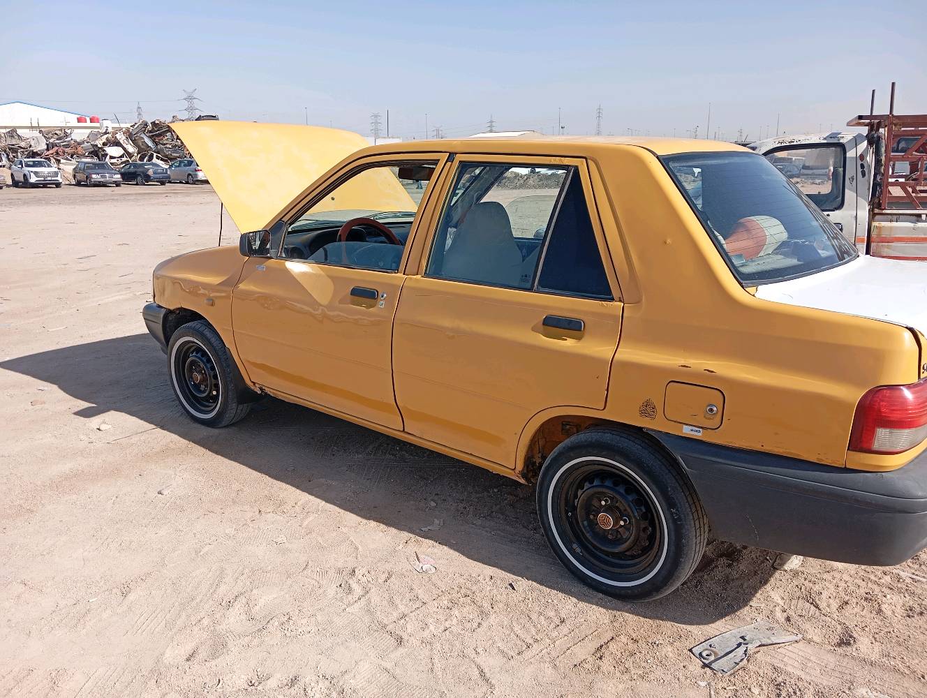 السلام عليكم سايبا موديل سياره بيها بس الثاني يفلت يراد قلايج للكير بيها ضربه بل صندوك تبريد حدياديه كاملات مكاني البصره القبله السياره  ب 25 بيها مجال حك الجيه2015