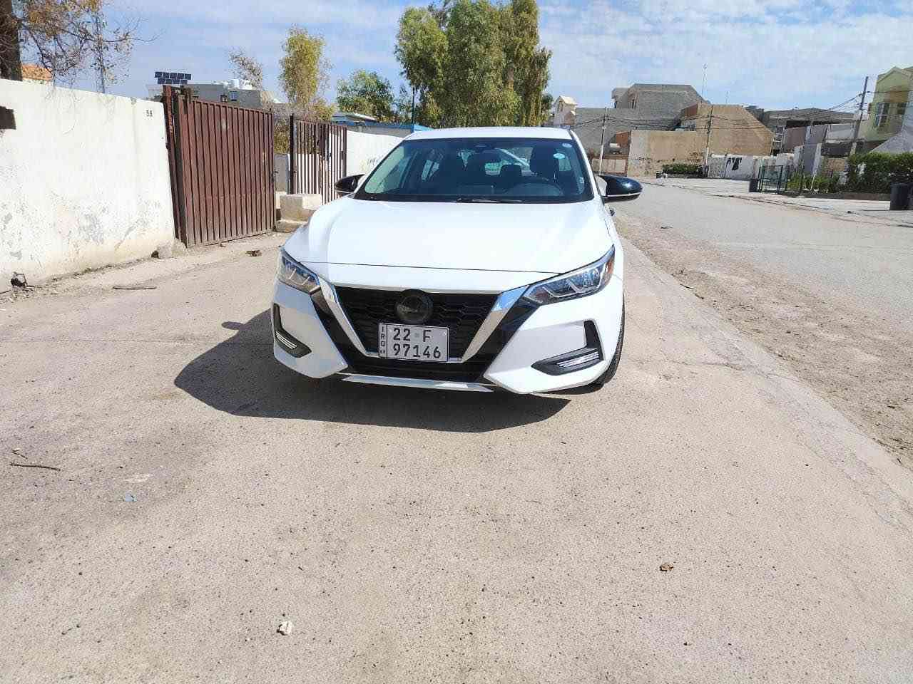 السلام عليكم 
للبيع نيسان سنترا ابيض 2022 SV ثلجي 
محرك 20 
ماشي32  الف ميل  
سيارة بدون حادث بدون
 صبغ و بدون تبديل و تعديل 
سياره بس بيها قطعتين 
كلير أمريكي بدون دواخل شرط
ارباك سترين و برده طاك 
سياره مرقم اربيل جديد 🆕 
شرط تحويل و غرامات 
سياره هزه جديد و رقم جديد 
ملاحظة صوار حادث موجوده في المنشور 
سياره بيها سونار موجود في المنشور 

السعر 133 ورقه ومجال قليل 
اخوكم ديار ابو عمر 
اي استفسار عن سيارة خاص مفتوح 
*********** واتساب فقط للتواصل 
*********** اخوكم ديار ابو عمر 

عنوان السياره اربيل أربيل, العراق
