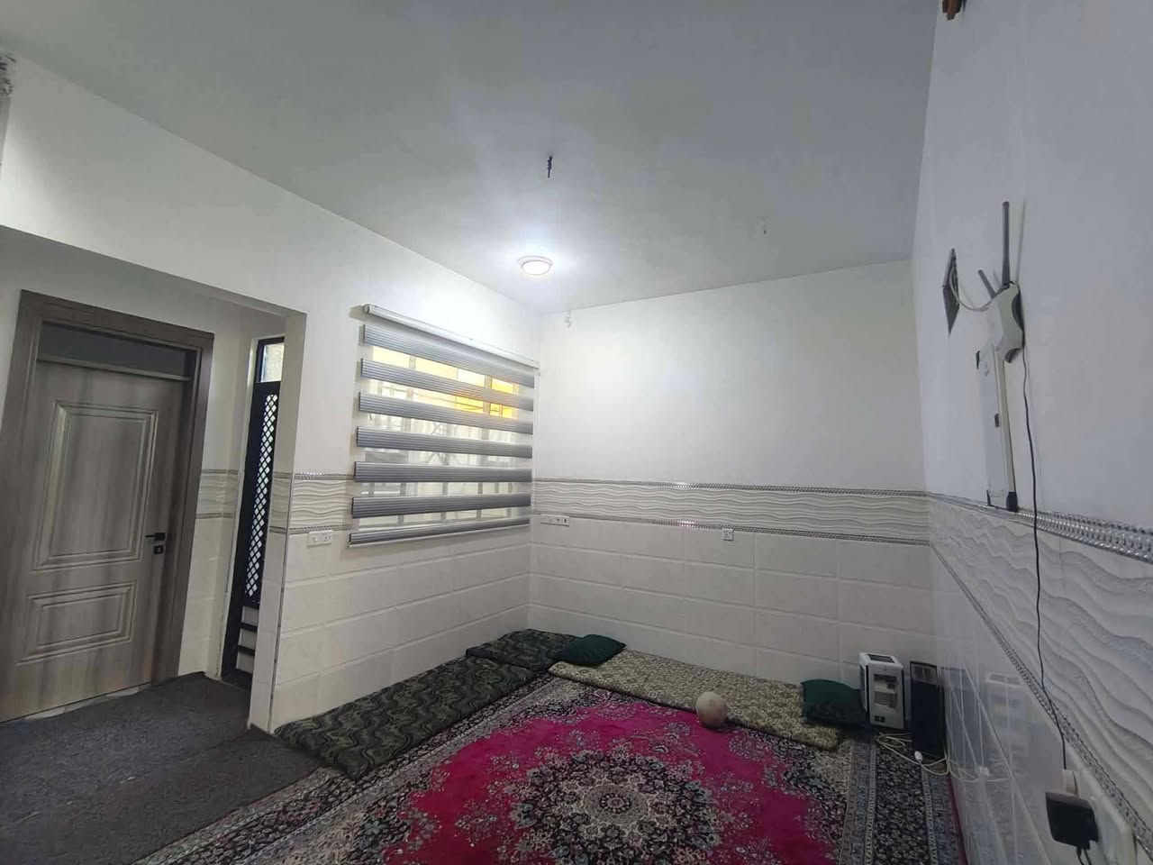 بيت للبيع العنوان القوسيات حي الاايمان المساحه ١٢٠متر غرفتين نوم خدمات كامله الاستفسار على الرقم ***********
***********
