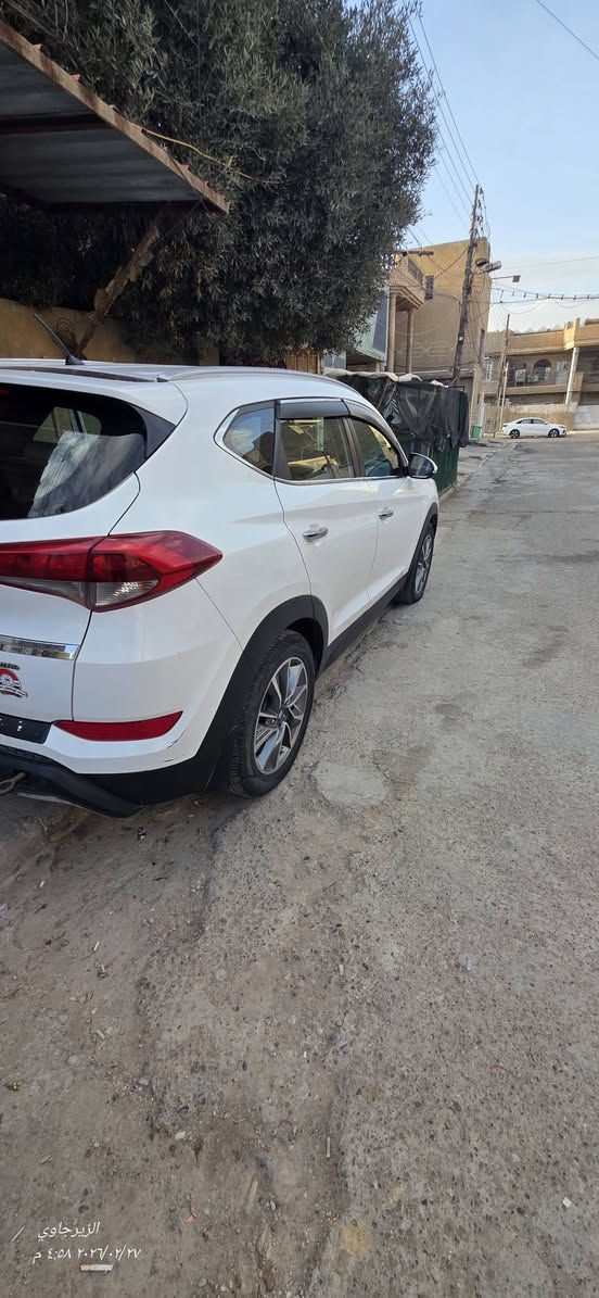 السلام عليكم 
توكسان ٢٠١٨  خليجي مكفوله من ضربة  بيها بس بلبنيد واكع شويه صبغ وحاط عليها فابلون  ماشية ٢٠٣ الف وقابل للزياده مكان الدوره ابو دشير سعر ١٨٥ وبيها مجال شويهه
*********** واتساب او اتصال
