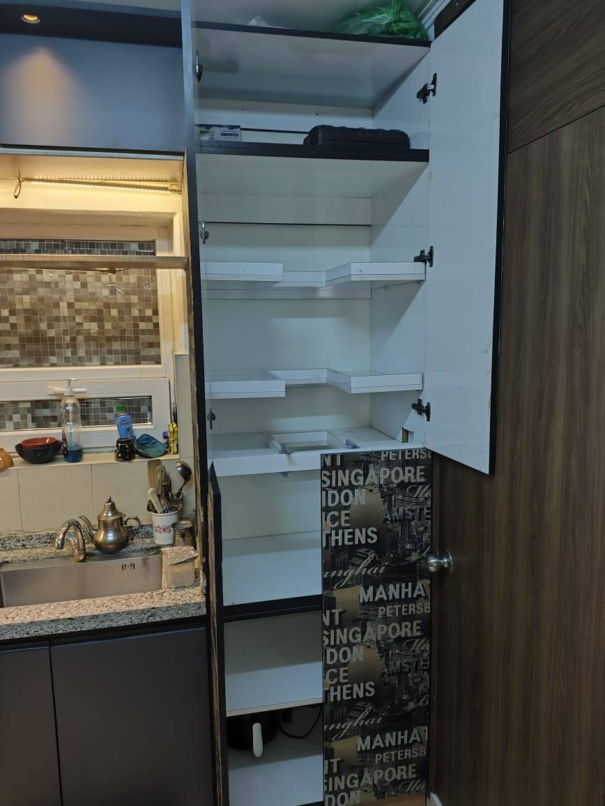 كاونتر hdf درجة اولى حتى الرفوف hdf مرمر طبيعي تصميم متعوب عليه البيبان السود شغل خاص من اربيل الكاونتر كلفني ٣٠ ورقة يرهم لشقة ١٤٠م شرقي
طبعا اكو هوسة فوك الكاونتر لان الصور اخذتهن من كاعد اشيل الغراض
ملاحظة ابيع فقط الكاونتر عدا الاجهزة الكهربائية
***********
