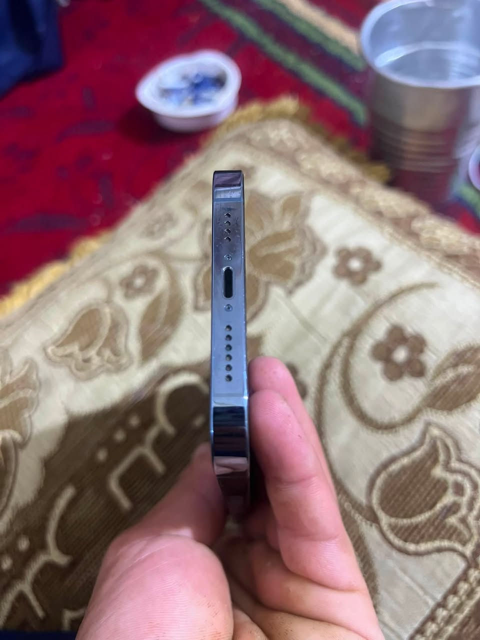 السلام عليكم
13برو ماكس
ذاكرة:٢٥٦
بطارية:74
وتر ما مفتوح بس وگع مني وصارت فطور بالكلاس ما مأثرات باللمس والظهر مفطور الشاصي مرايه زلغ ما بي 
لون :بحري مميز
سعر:٥٠٠ وبي مجال للشراي
مكاني بغداد
الرقم :***********
مو شراي لا تكسر بسعره حبايبي🌷
