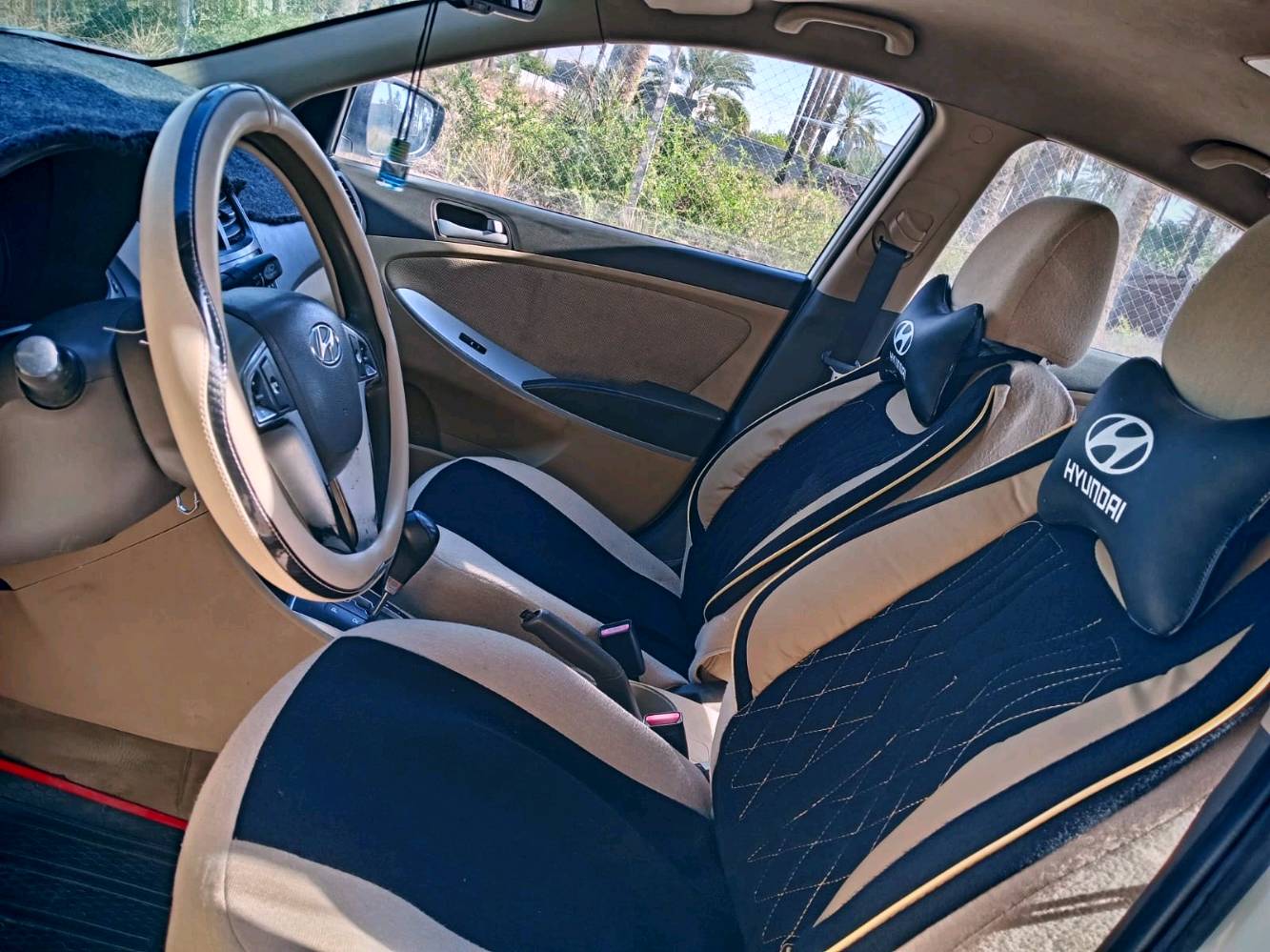 سياره للبيع
النوع: [اكسنت] الموديل: [2013] اللون: [أبيض]
مواصفات السياره : (مواصفات خليجيه)
 المواصفات: مكيف شغال،كامره خلفيه ،أيرباك،محرك (1600)،اوتماتيك،مقاعد كهرباء،جام كهرباء
، استخدام شخصي (رقم بغداد بأسمي)تحويل ثاني يوم 
ضرر السياره  (تبديل باب السايق)+بارد في الباب الخلفي+ صوت في ال(البور ستيرن)
الموقع: [بغداد/الفحامه/ قرب جزيره بغداد] للاستفسار: مراسلة على الخاص أو الاتصال على الرقم: [***********]