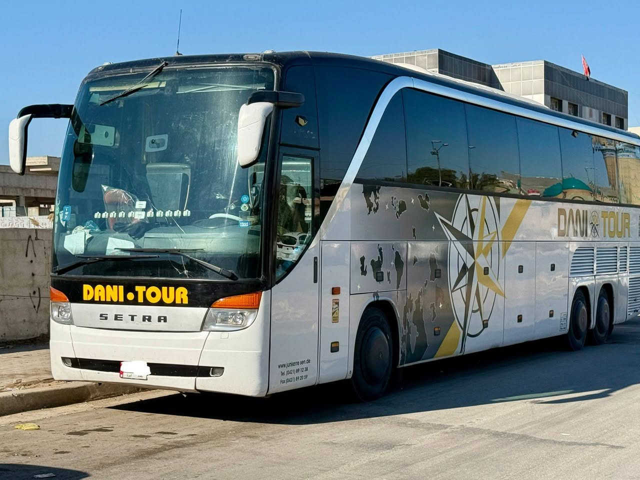 ام السيوف مديل 2005
مكينه8 كير عادي
‎٥٥راكب 
تخم تاير صدر جديد 
السياره جاهزه ومابيهة اي نقص 
تبريد ابوالزعانف 
رقم بغداد سترا اصولي مشروع وطني بسمي سنويه 2027
عنوان بغداد 
***********
