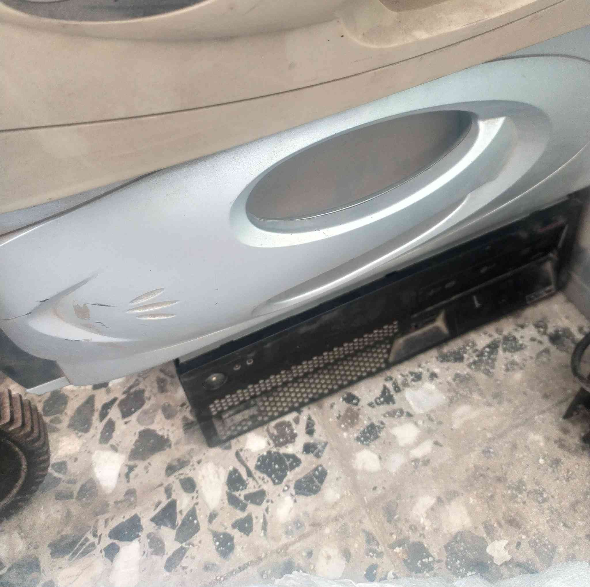 سلام عليكم ، عندي شاشتين عطل بسيط وكيس 2 للبيع 
Pentium 4 
أبيع شلع أسعار مناسبة


**إذا كنت صاحب هذا الإعلان وتريد حذفه لأي سبب، رجاءا أرسل رسالة إلى الدعم الفني**