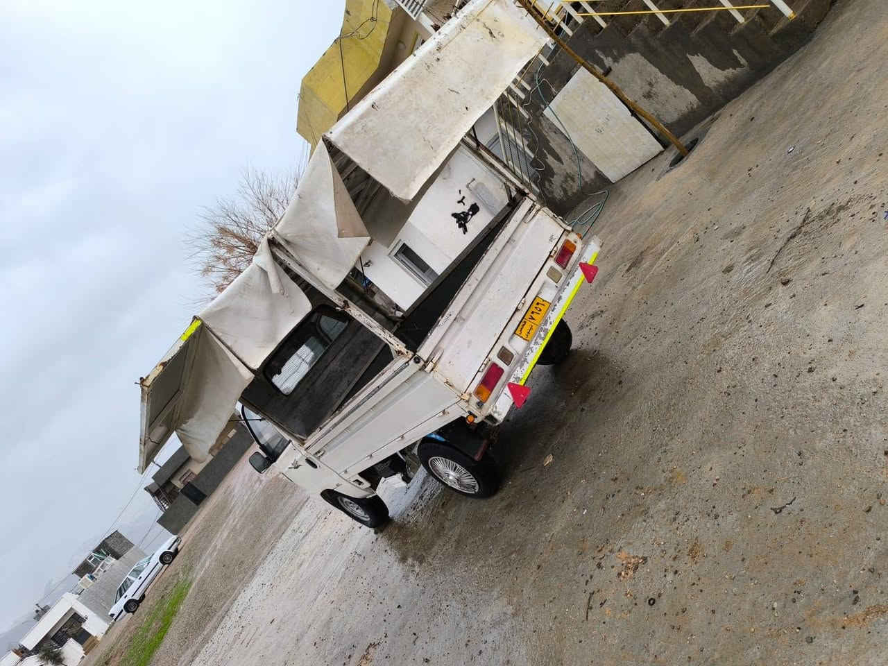 هایڤی مۆدێل 2006
بەشەرتی گێڕو مەکینەو عەکسل  
بەشەرتی فیتەر پاتری لۆک تەیای لۆک  
ناوبۆدی تێگیراوە کامل چاتر
بۆهەموو ئیشک دەبێت و هەر 
چوارلەی دەکرێتەوە
ماڵی دۆستەکامل کارەبەی مەزبووتە  مەنەفێسی لەگەڵە ڕزیوی نیەو بەشەرتی شەنسی 
نرخی 18گەڵاومەجالێکی کەم 
لەسلێمانیم توەسپی 
*********** السليمانية, العراق
