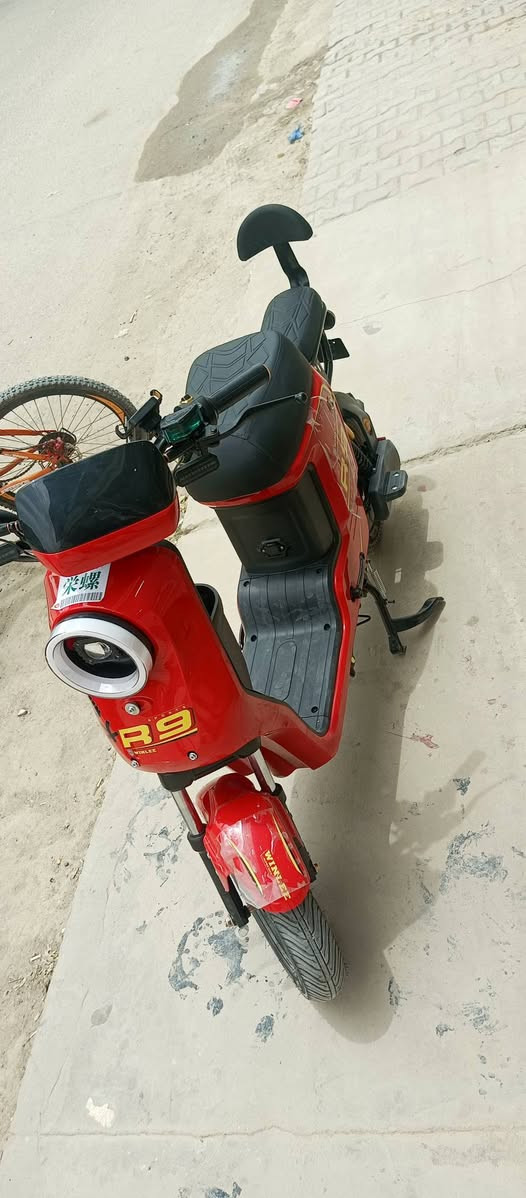 ار 9 تسعه البيع السعر 525 وبيه مجال الدراجه جديده ماصرله اقل الشهر من جبته وقراضه كامله من كلشي  رقم هاتف ***********
