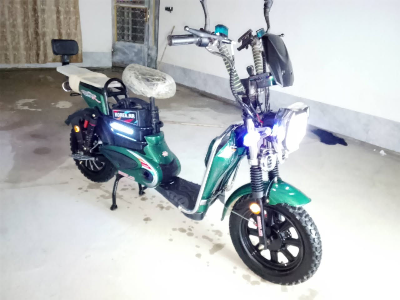 ماطور شحن للبيع ماطور كامل دشبول كامل كلوبات كلها شغاله ماطور جبلي دبلات كلها شغاله بطاريت بلاد ميصرفن شحن قليل سعر 450بي مجال مكان ديالئ ***********
