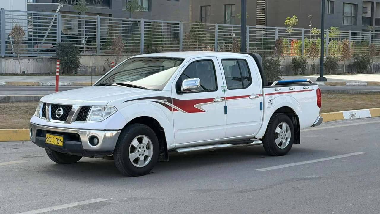 السلام عليكم نيسان نيفاره موديل 2010
كير اوتوماتيك بلادي بيه صبغ قطعتين 
السعر93
للإستفسار *********** بغداد, العراق
