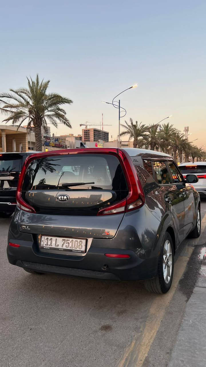 🚗 للبيع كيا صول S موديل 2021 أمريكي 🚗

✅ محرك 2.0
✅ ممشى 65 ألف ميل
✅ نص مواصفات (S)
✅ السيارة نظيفة وجاهزة للاستخدام
📸 صورة الحادث قبل التصليح موجودة للشفافية، والضرر كان من الأمام وتم إصلاحه.

💰 السعر: 14,000 دولار قابل للتفاوض (بيها مجال).

📍 الموقع: بغداد - اليرموك

📞 للاستفسار: *********** Colombo, Sri Lanka
