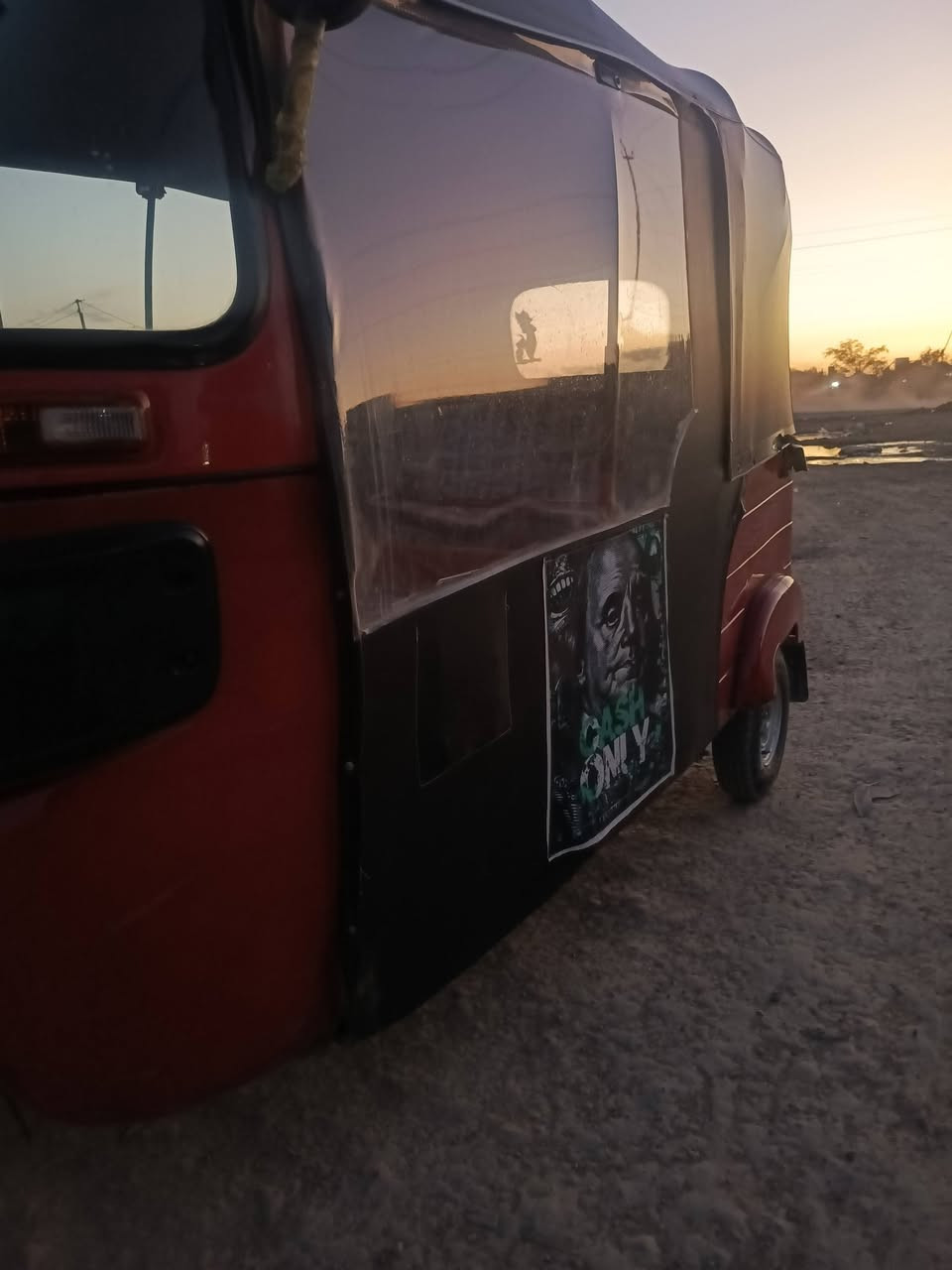 السلام عليكم 
تكتك موديل 19شهر 3
كفاله عامه 
رقم وسنويه 
العنوان حي البتول 
رقم الهاتف ***********
