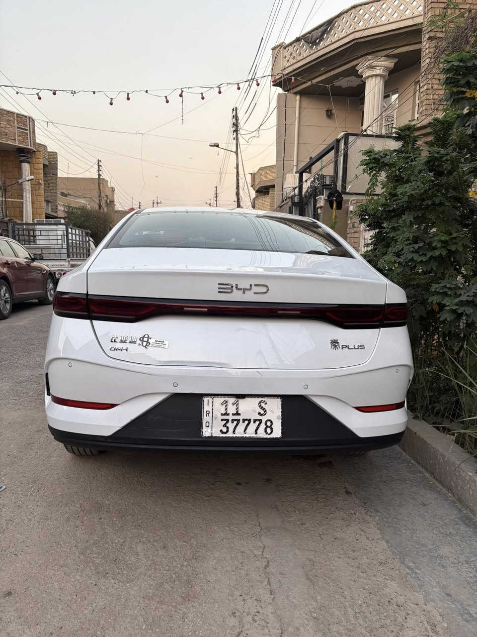 السلام عليكم شباب بي واي دي گن بلاص ٢٠٢٥ رقم بغداد بسمي سيارة صارلي شهر من منزلهة من شركة ماشية ٨٠٠٠ الكلي بيهة بس طخة بصندوك بسيطة كلش ممبينة وياهة شاحنة تحويلة عل بيت تشحن بدون ايرث ارضيات داخل مميز فرشة دشبول سيارة بجيس بعدهة السعر ١٨ مليونً او نص او بيهة مجال للطبين مكاني بغداد زعفرانية رقمي  السيارة مبرمجة وكاملة***********
