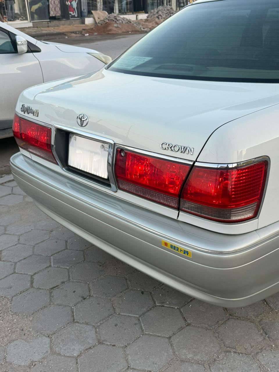 سلام عليكم ورحمة الله وبركاته
ملكة للبيع دكمتين خضراويه كرستال اصل سيارة 
كمرك مدفوع باسم شخص مو تاجر وكاله عامه وتروح اترقم كبل سيارة جديده معنى الكلمه وتجي وتشوف بعينك 
وكلشي اكو بسوك ديفور الزغيز تريك 180 تخم تاير ربع ماذب عليها ربع مكان السياره النجف حي الشرطه
 السعر 115 وبيها مجال ماعجبك السعر فدوه اعبر المنشور واني خادمك
***********
