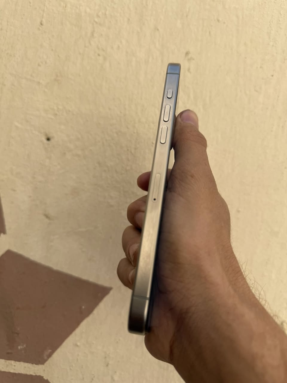 ايفون15 برو ماكس  ذاكره 256 بطاريه 86
ماستر شرق اوسط فقط مستبدل شاشه تفصيخ
اصليه نظافه 100/100 فيس ايدي شغال
اي خلل مابي كله شغال فقط جهاز بدون ملحقاته
السعر 825 بي مجال قليل مكاني بغداد
رقم ‭***********‬
