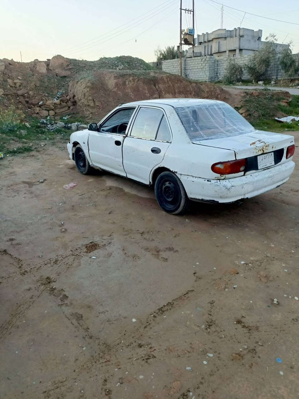 السلام عليكم ابراتون موديل 92 رقم الماني سنويه خضره بس ماندل صاحبها  محرك كير شرط محرك كصه شادينو نشاط فول الكشر شوف العين السعر 10 وبيها مجال شعندك امراوس لادين ولابعدين التصال ***********
