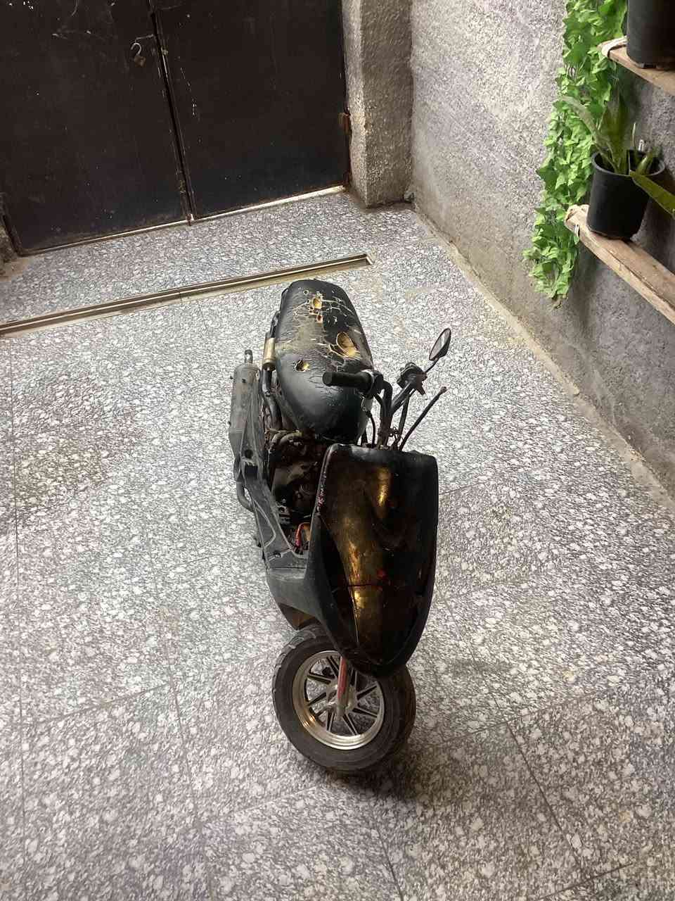 سلام عليكم ماكس عدله للبيع لدراجه طافيه ماعرف شنو السبب تجي تحمل وتروح لا تكلي شبيها الدراجه بلادي مكينه مال رمبه لكهربايات كلهن شغالات عوزه ترتيب السعر 225 قفل ربع مينزل بيها صالنصه صجمي عواني بغداد حي البتول *********** متواجد واتساب وفيس
