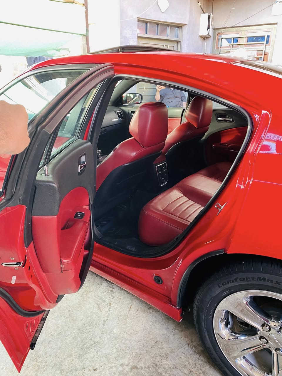 سلام عليكم ***********
جارجر للبيع 2012  رقم اربيل بسمي سنويه وهزه جديد السياره بسمي تريد تحويل او وكاله 

السياره فول مواصفات ماعده الرادار  السياره خليجيه

ضرر السياره موضح بسونار 

مكينه وكير وكسن شرط طخم تاير  جديد حداديه امامي خلفي جديد السياره مايعوزه ربع 

السعر 175وبيه مجال شي قليل  مكاني
