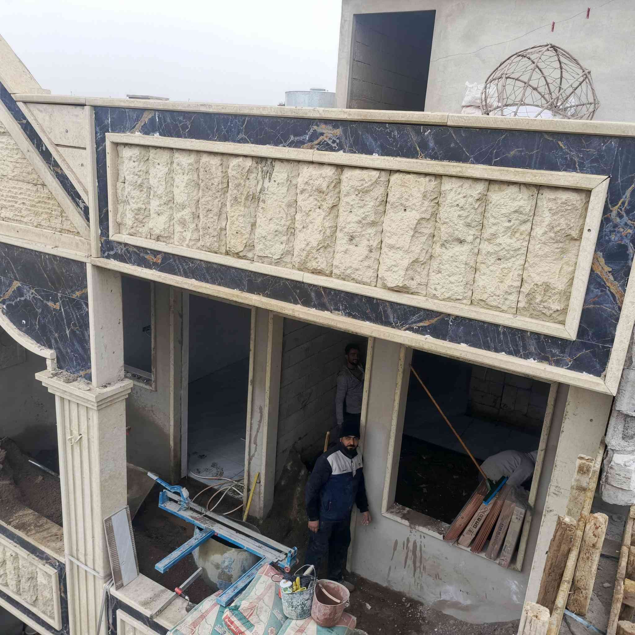 اعلان مكتب الهندسة اني مقاول ابني الهيكل طابق واحد ب10مليون طابقين هيكل عظم 100متر ب  19مليون 150متر طابق واحد ب15مليون طابقين هيكل عظم 150متر ب19مليون نستقبل كل المساحات والترميم في كل احياء الموصل المواد حديد ألفا أو ماس أو سل ستيل سمنت بادوش توسيع بلوك درجه اولا شرط رمل وحصو كنهش اي ستفسار مراجعة المكتب أو الاتصال علا الارقام التاليه *********** او*********** أو علا الواساب
