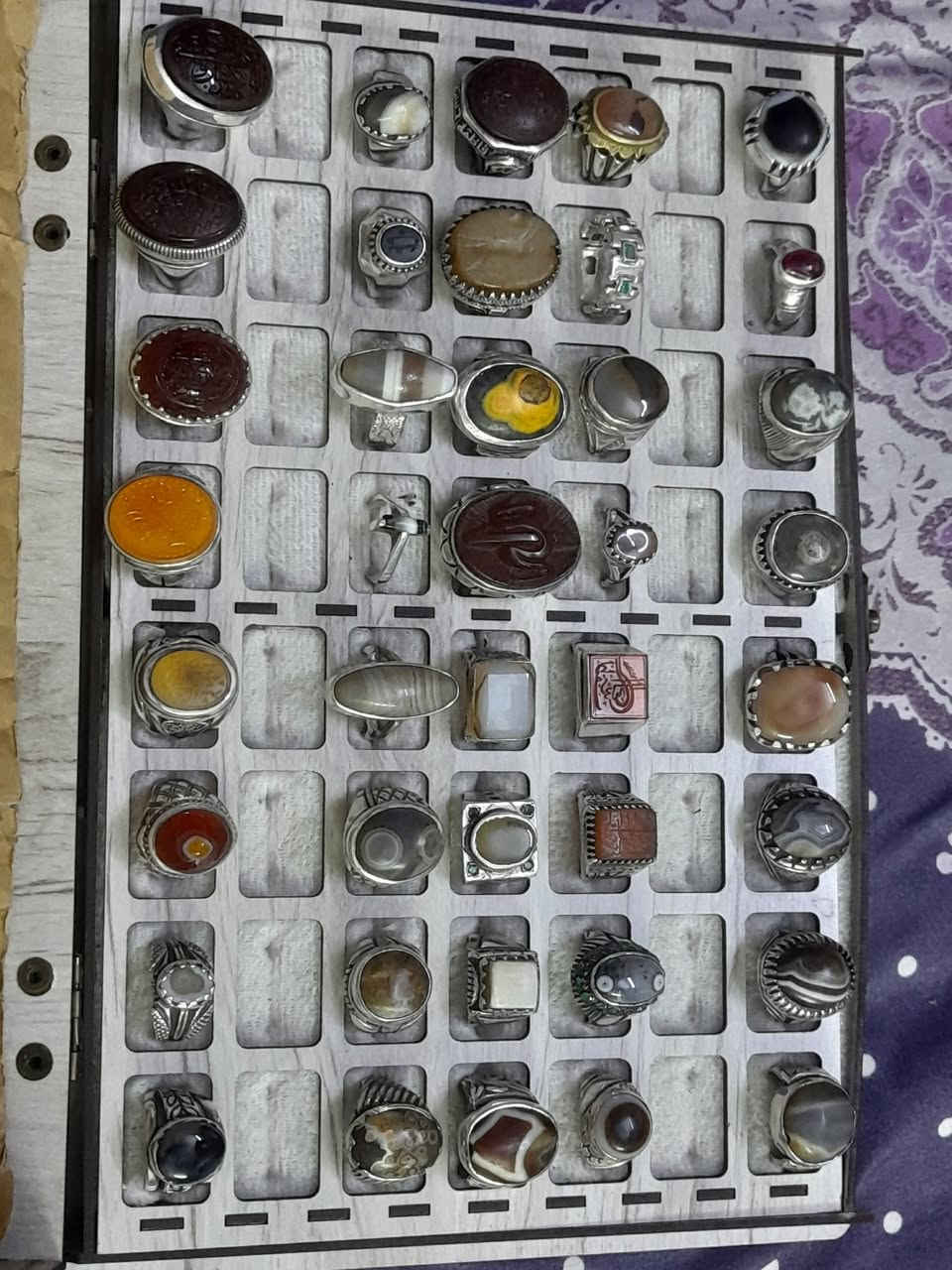 ٤٠ محبس تحفه محابس اصليه مال جناي  موسوكيه شلع ب١٠ملايين يعني على ٢٥٠ الف والشراي يتواصل عالخاص وبالخدمه البيع شلع فقط


**إذا كنت صاحب هذا الإعلان وتريد حذفه لأي سبب، رجاءا أرسل رسالة إلى الدعم الفني**
