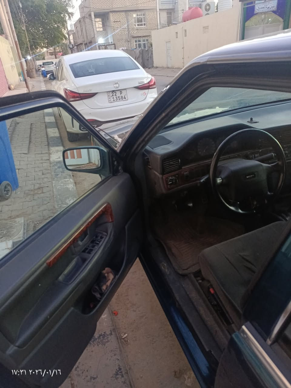 السلام عليكم فولفو للبيع ٩٦٠ محوره مكينه اوضفيره ٩٤٠ بيه نواقص ماسحات ماطور ماسحات مشط استيرن غرفه جنطه جكات بنيد سنتر بيبان  راعيه يريد مداور السعر ٦٠ او بيه مجال *********** مكاني النجف حي السلام
