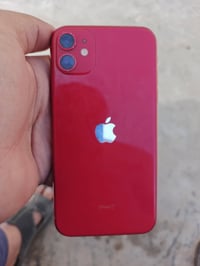 ايفون 11عادي ذ128 جهاز مكفول من كلشي برغي ما مفتوح بي جديد لوك بطاريتة...