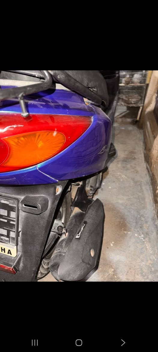 من رخصه مدير الكروب دراجه اكزز نظيفه مكينه برغي ما مفتوح عنوان الكاضميه ***********
