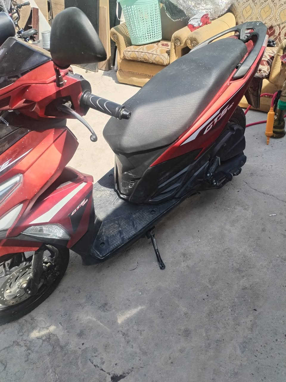 السلام عليكم دراجة هوندا جي تي اس شغالة كلشي مابيها لاتنقيص لاتبخير محرك 150cc بدون اوراق ينرادلها هورن و گلوبات اشاير الدراجة سعرها 450الف قفل 449الف متصير العامرية بغداد 
ملاحظة:اقرا المنشور وخابرني
***********
