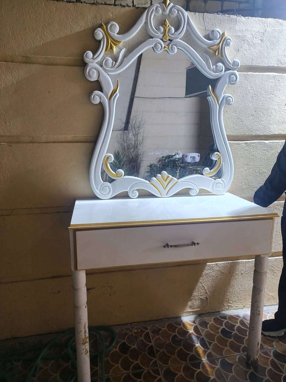 ميوزة ملكية عدد ٢ + مغسلة شعر
العنوان بغداد شهداء البياع 
***********
