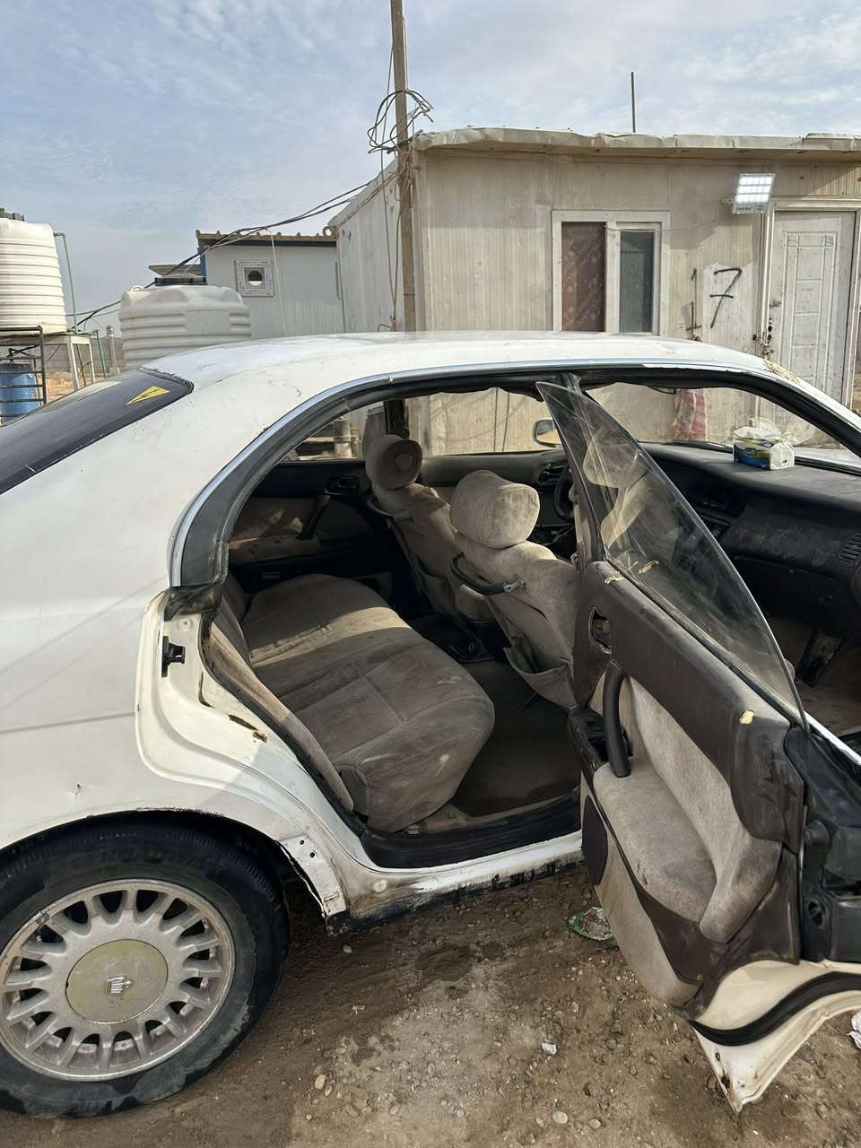 سلام عليكم بطه للبيع سياره ابيع حديد سعر ١٧ وبيه مجال حك جيه كربلاء رقم الهاتف ***********
