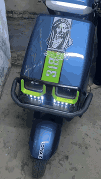 دراجه شحن شركه ياديه 318 ملف 2000 عدد بطاريات 5 مدري 6 دبل كهربائيات شغاله بك ليوره نضيفه كلش مفاتيح عدد 2 حساس شغال لايتات شغاله كلها سعر 700 وبيها مجال مكان بغداد البياع شارع 20 رقمي ***********
