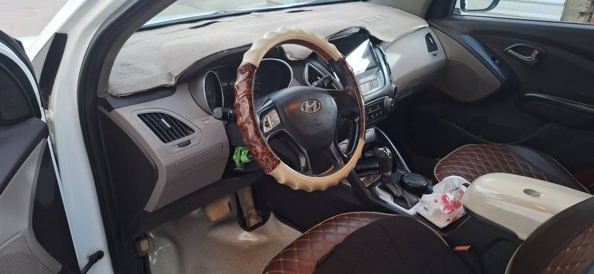 سلام عليكم  توسان خلجية موديل 2015  رقم بغداد مكينة 2000دوش ماشية 130بيها بارد  موضح بلسونار الباقي كفالة تبريد خير من الله  السيارة خمسة ويل كب العنوان بغداد الغزالية رقم الموبايل السيارة باسمي  ***********  اعتذار من الرد على التعليقات
