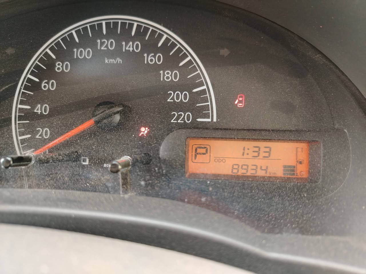 من رخصت الادمن نيسان سني2025مكفوله من كلشي اخت الزيرو ماشيه8900كيلو بسمي 128ورقه وبيه مجال فول مواصفات تحكمات تبريد خلفي بغداد الأمين الثانيه***********
