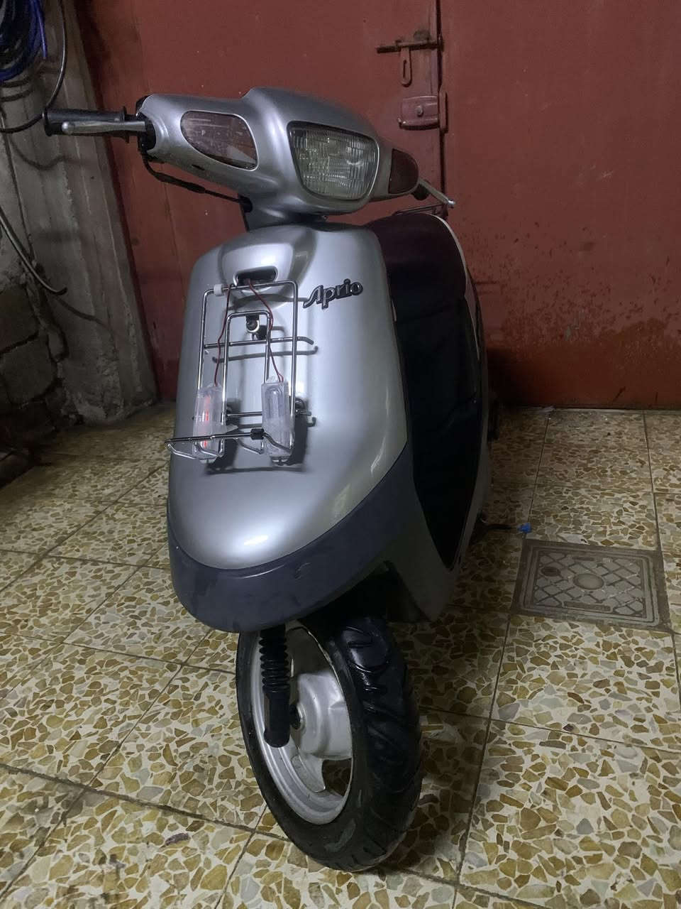 السلام عليكم ماطور بوتين اواراق اصولي منفيس بي ماطور نضيف وجاهز كلو شغال شرط مكينه نار 🔥 شاصي شرط وايرمنيه شرط كيجات شرط مال سرعه وبانزين ماطور نضيف جاهز 

سعر 400 قفلو من اخير 
ابو 325 لا تعلق 
مكاني جانب الايمن اصلاح الزراعي 
رقم ***********
